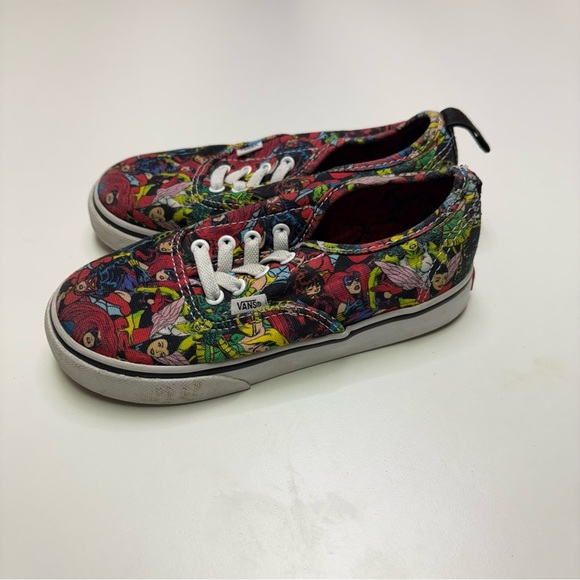 2/10$ Vans X Marvel Toddler Boys 10 Slip On Sneaker Comic Book Superhero Shoes - Picture 4 of 6